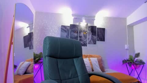 Snapshot of nils_saint chatting on 12-04-25, 03:38 Nils online show from 12-04-25, 03:38