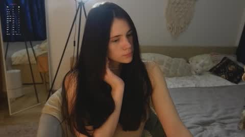 Jennet online show from 11-08-25, 05:23