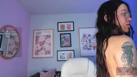 Snapshot of nina__dixon chatting on 02-26-25, 03:10 Nina online show from 02-26-25, 03:10