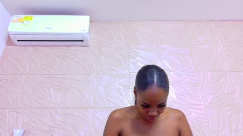 nina_bae_ online show from 04-19-26, 01:32