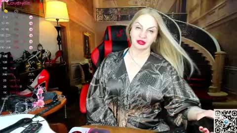 Nina online show from 04-12-26, 01:38