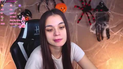 Snapshot of nina_fierce chatting on 10-28-25, 02:59 Ketrin online show from 10-28-25, 02:59