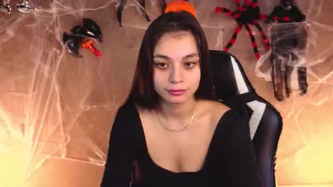 Snapshot of nina_fierce chatting on 10-29-25, 02:25 Ketrin online show from 10-29-25, 02:25