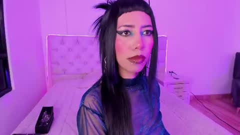 Snapshot of nina_fooxxx1 chatting on 06-09-26, 02:28 Nina Fox online show from 06-09-26, 02:28