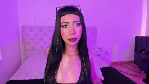 Snapshot of nina_fooxxx1 chatting on 06-11-26, 04:49 Nina Fox online show from 06-11-26, 04:49