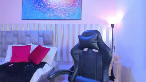 nina_glow_ online show from 02-28-26, 11:44