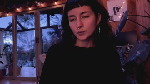 Nina.  online show from 04-27-26, 09:02