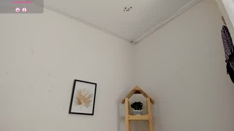 nina_keller_ online show from 01-09-26, 10:11