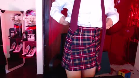 nina online show from 02-16-25, 07:48