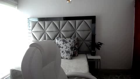  Nina  online show from 01-11-25, 08:32