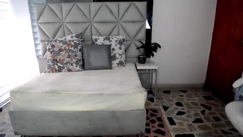  Nina  online show from 01-15-25, 08:37