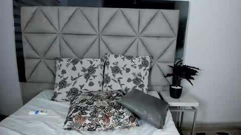  Nina  online show from 02-11-25, 02:14