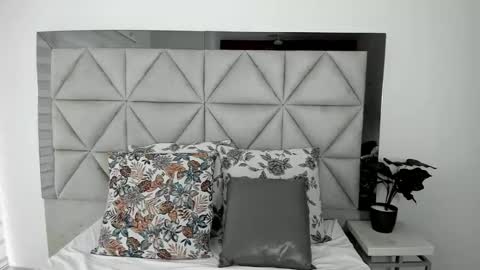  Nina  online show from 02-12-25, 08:50