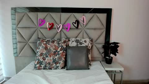  Nina  online show from 02-14-25, 09:53