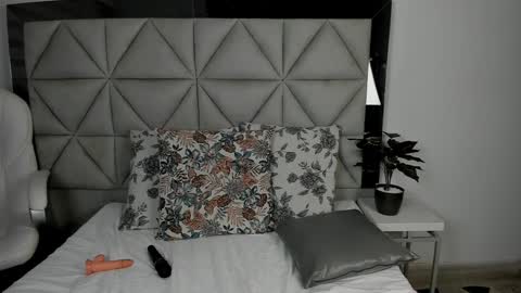  Nina  online show from 03-11-25, 11:15