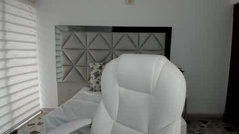  Nina  online show from 03-12-25, 08:31