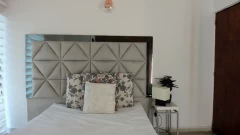  Nina  online show from 10-02-25, 08:49