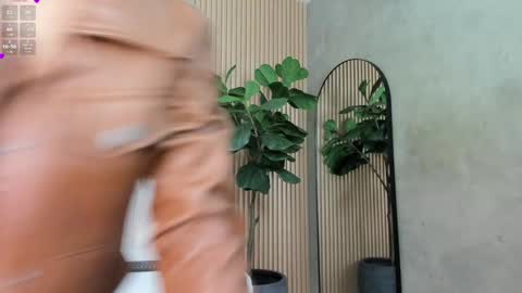 NINA online show from 12-02-24, 01:35