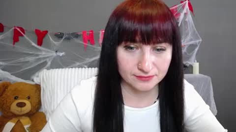 ninaflawlees online show from 10-18-25, 12:06