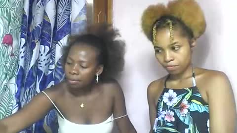 Snapshot of ninah9794 chatting on 11-28-25, 07:22 Ninah9794 online show from 11-28-25, 07:22