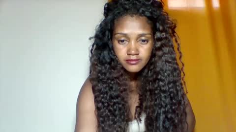 Snapshot of ninah_rise chatting on 09-19-25, 12:50 ninah_rise online show from 09-19-25, 12:50