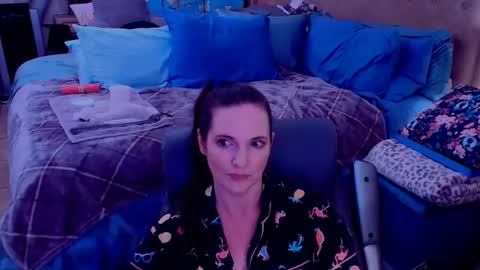 Nina Jaymes online show from 05-01-26, 01:21