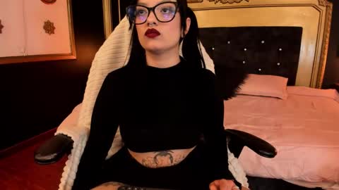 Nina online show from 03-10-26, 08:03