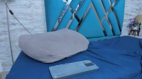 Nina Medux online show from 02-08-25, 09:56