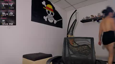 Snapshot of ninamonroee chatting on 06-12-26, 11:14 ninamonroee online show from 06-12-26, 11:14