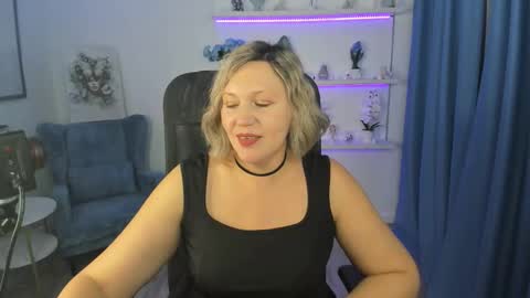 Snapshot of ninastarle chatting on 11-06-25, 11:44 ninastarle online show from 11-06-25, 11:44