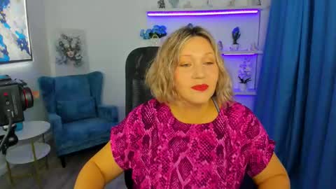 Snapshot of ninastarle chatting on 11-09-25, 04:55 ninastarle online show from 11-09-25, 04:55