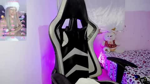 ninatinydoll1 online show from 02-27-25, 10:48