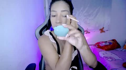 ninatinydoll1 online show from 02-07-26, 09:46