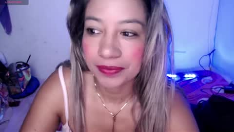 ninatinydoll1 online show from 04-22-26, 11:34
