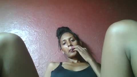 ninie246746 online show from 02-09-25, 05:54