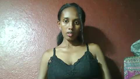 ninie246746 online show from 02-18-25, 06:15