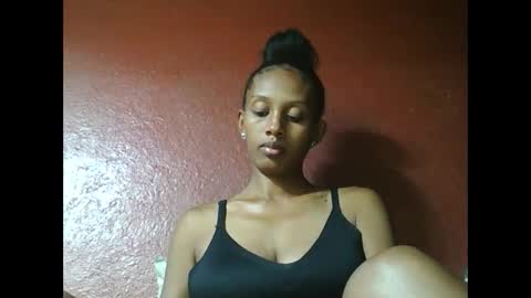 ninie246746 online show from 02-25-25, 12:13