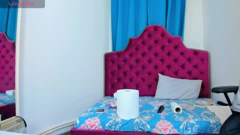 nina dee online show from 04-25-26, 03:42