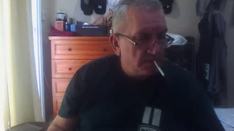 Dennis online show from 11-27-25, 03:47