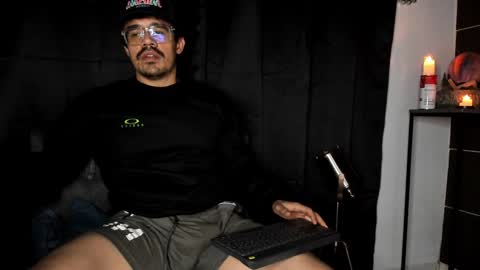 Snapshot of nipsfetich chatting on 12-31-24, 04:16 Steven online show from 12-31-24, 04:16