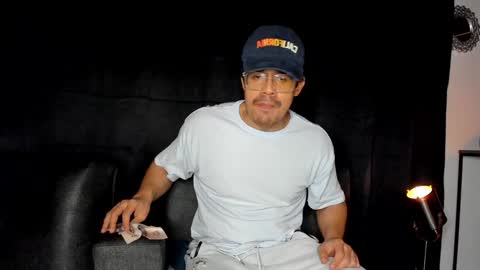 Snapshot of nipsfetich chatting on 01-03-25, 02:32 Steven online show from 01-03-25, 02:32