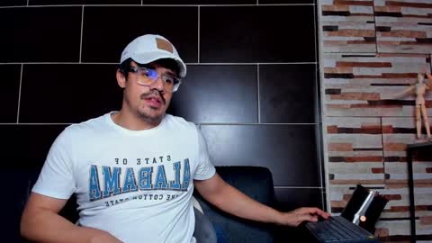 Snapshot of nipsfetich chatting on 01-09-25, 06:59 Steven online show from 01-09-25, 06:59