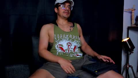 Snapshot of nipsfetich chatting on 01-21-25, 02:43 Steven online show from 01-21-25, 02:43