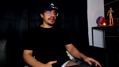 Snapshot of nipsfetich chatting on 02-05-25, 09:15 Steven online show from 02-05-25, 09:15