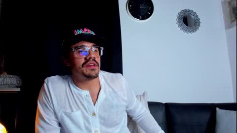 Snapshot of nipsfetich chatting on 02-06-25, 03:48 Steven online show from 02-06-25, 03:48