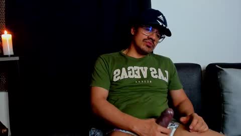 Snapshot of nipsfetich chatting on 02-16-25, 12:41 Steven online show from 02-16-25, 12:41