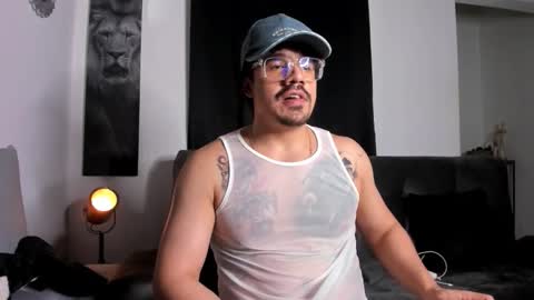 Snapshot of nipsfetich chatting on 10-17-25, 04:04 Steven online show from 10-17-25, 04:04