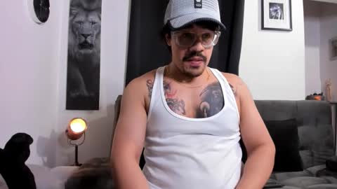 Snapshot of nipsfetich chatting on 11-04-25, 01:48 Steven online show from 11-04-25, 01:48