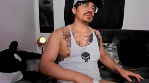 Snapshot of nipsfetich chatting on 11-26-25, 06:25 Steven online show from 11-26-25, 06:25