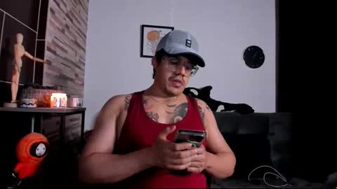 Snapshot of nipsfetich chatting on 12-20-25, 03:46 Steven online show from 12-20-25, 03:46